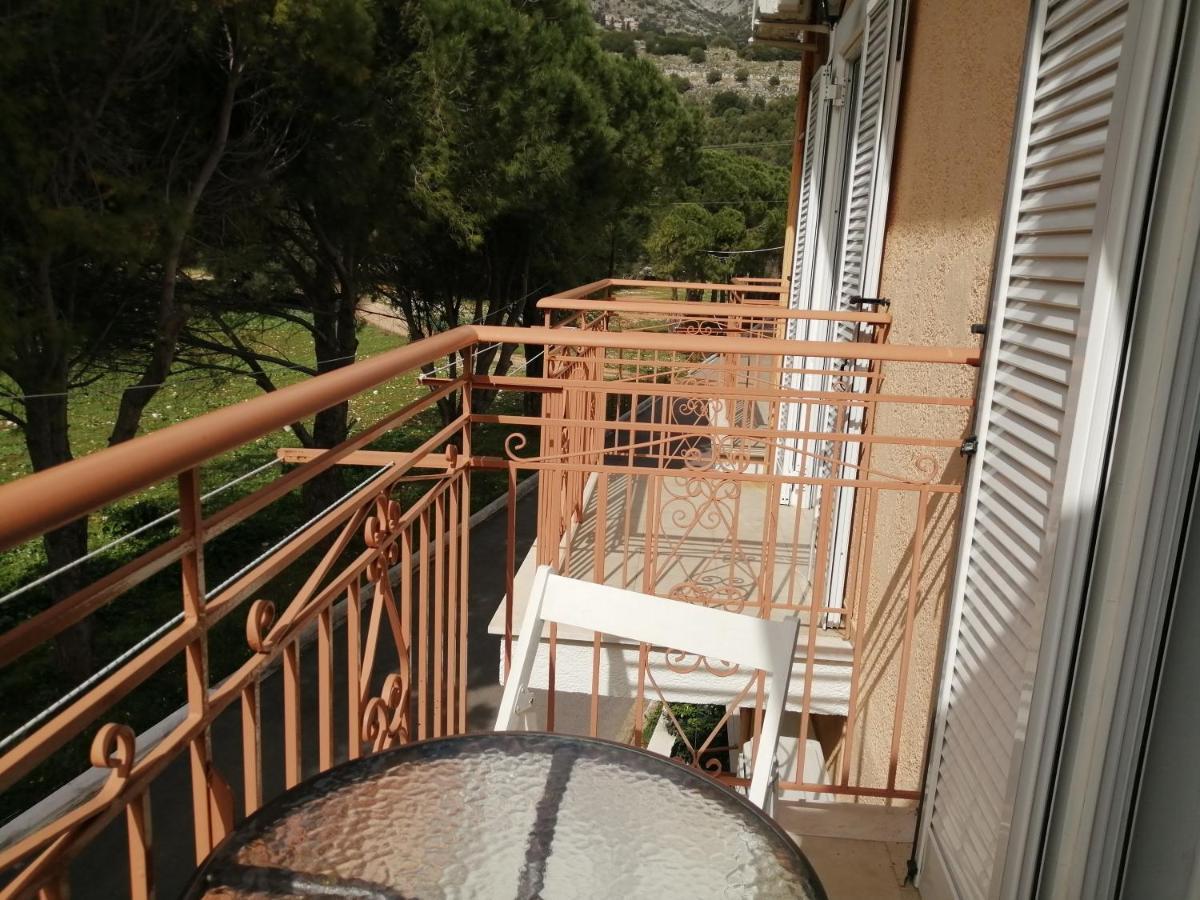 Afrodite Spacious Apartments! Agia Efimia Esterno foto